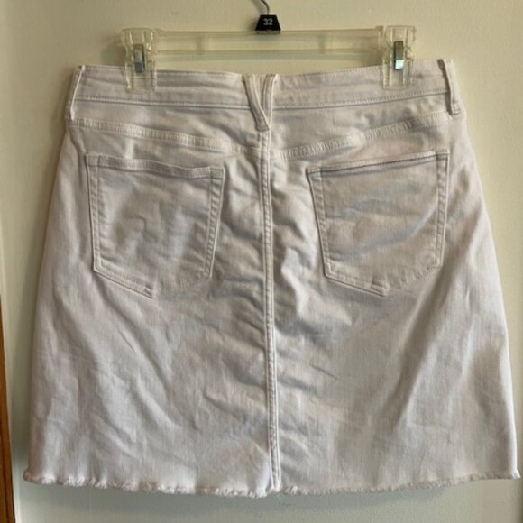 VINEYARD VINES Delaney Denim Mini Skirt White 8 - Picture 3 of 16